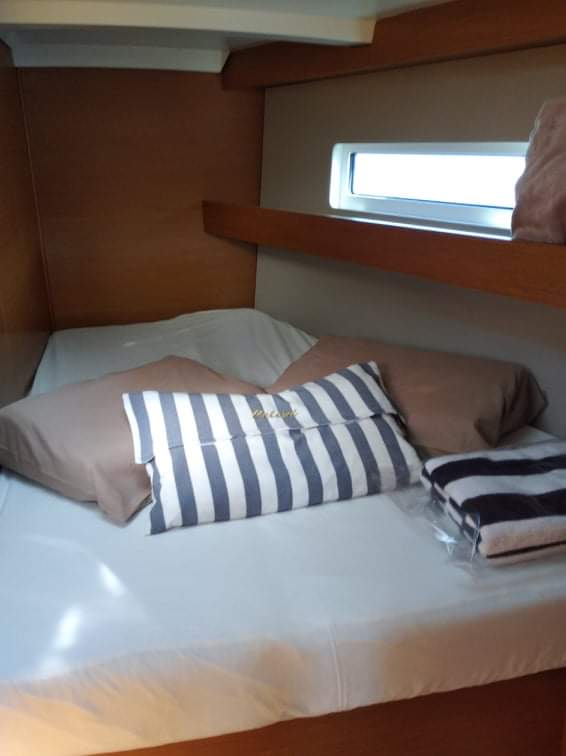 Sun Odyssey 440 — photo 17