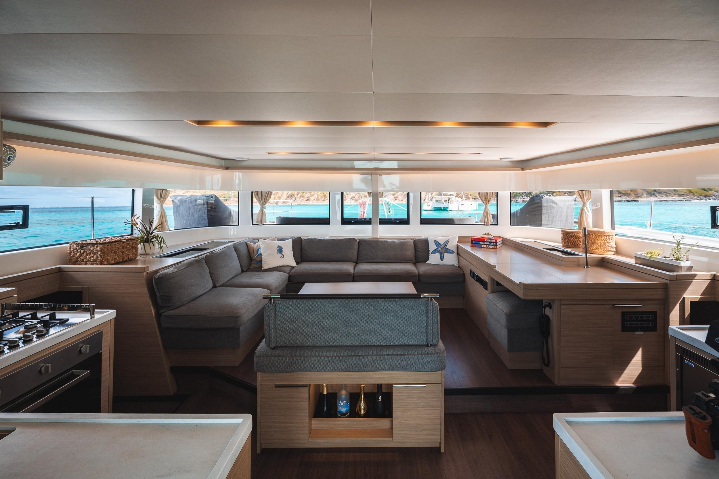Lagoon 51 — photo 14