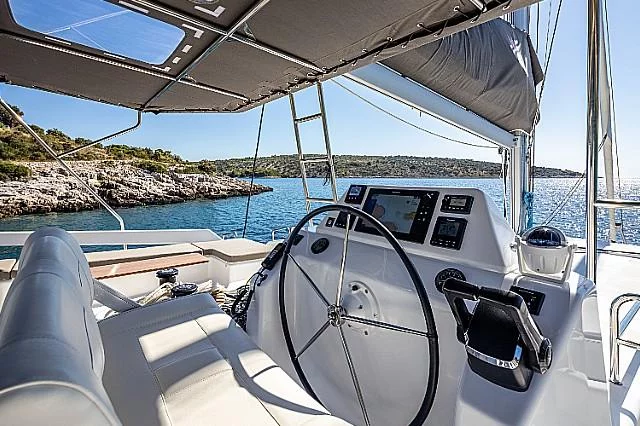 Dufour 48 Catamaran (BRO)  - 10