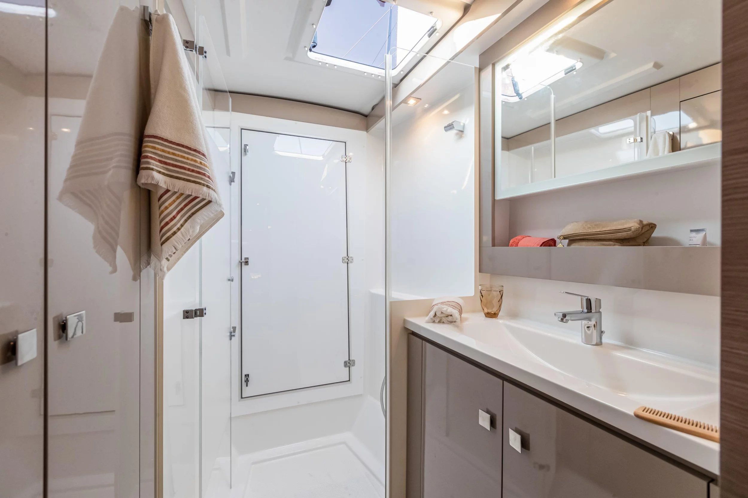 Isla 40 ( & Watermaker & - 4+1 Cabins/4 Heads) (Anasa)  - 47