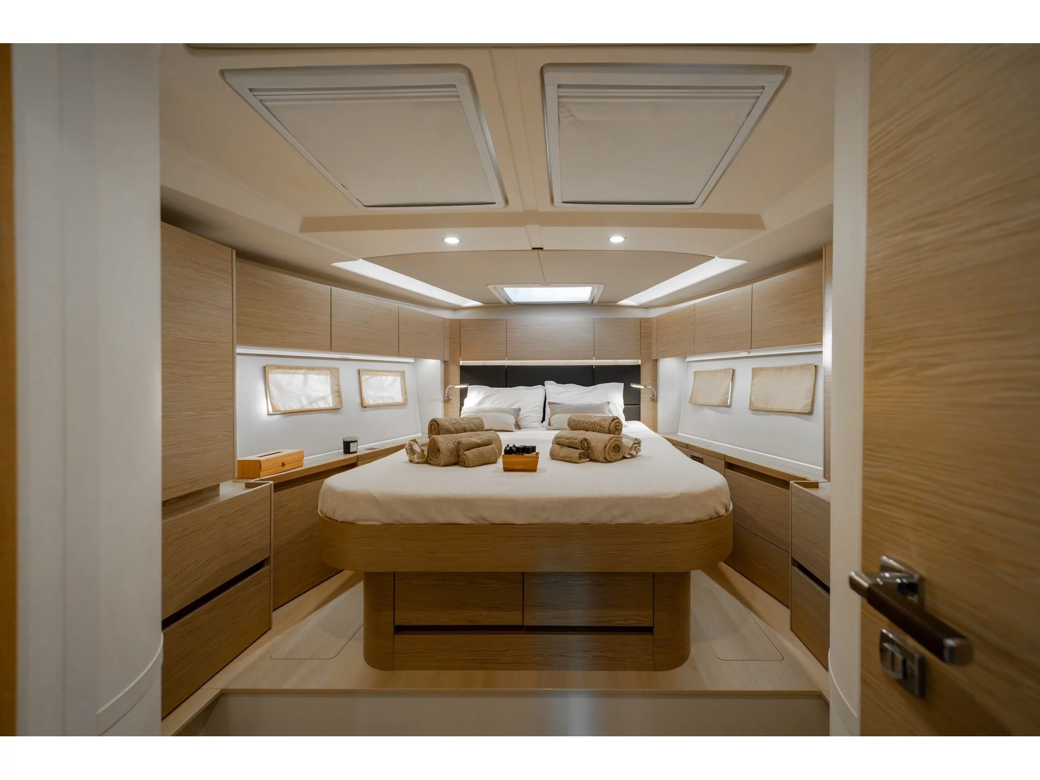 Hanse 588 (PRINCESS MELODY) Interior image - 3