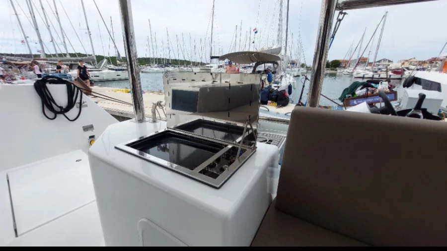 Dufour Catamaran 48 (Dream)  - 4