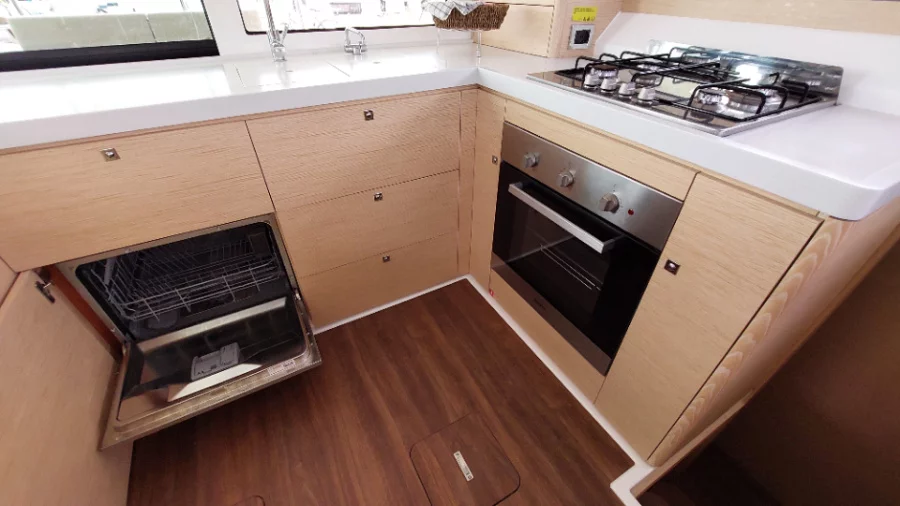 Dufour Catamaran 48 (Dream)  - 23
