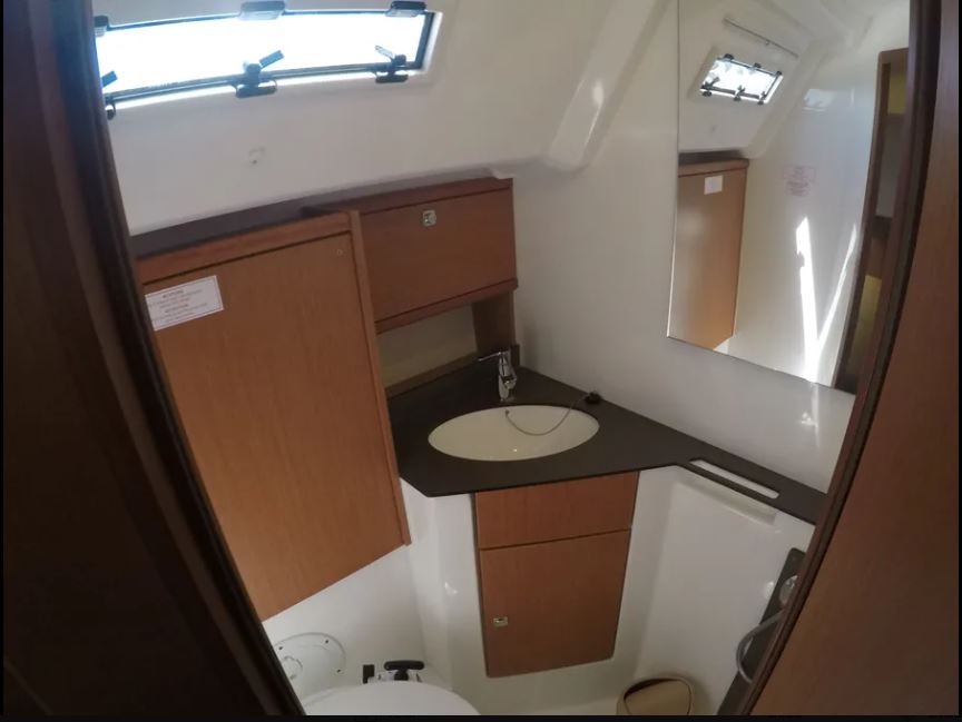 Bavaria 46 — photo 4