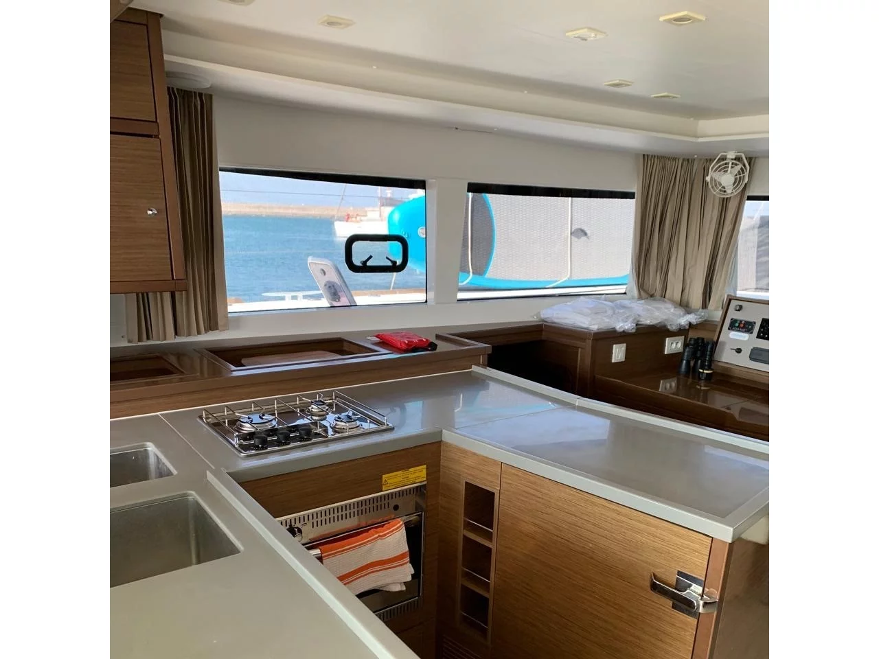 Lagoon 450 Fly (Genarator, , , Inverter) (ALKISTIS) Interior image - 13