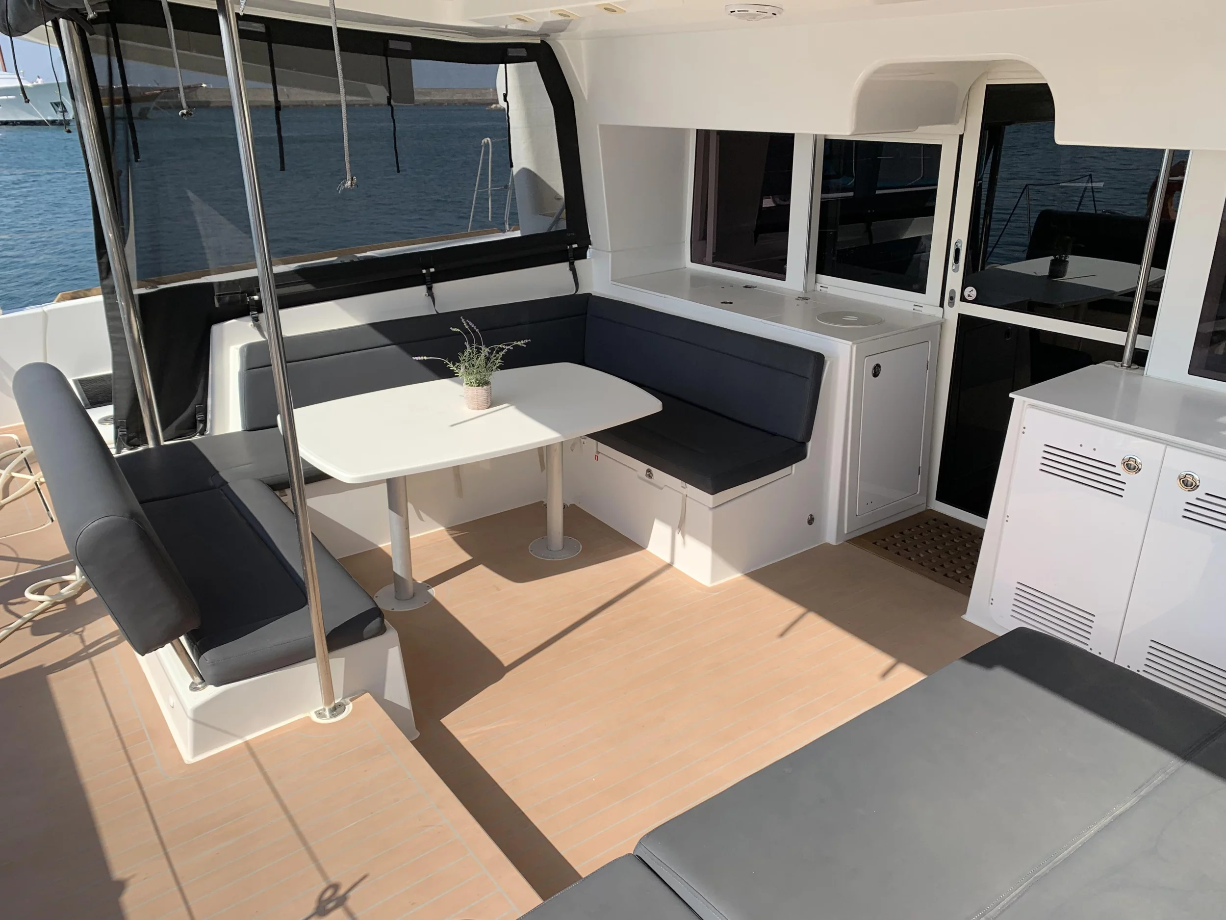 Lagoon 450 Fly (Genarator, , , Inverter) (ALKISTIS)  - 8