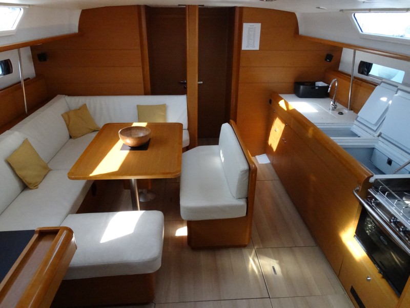 Sun Odyssey 469 — photo 2