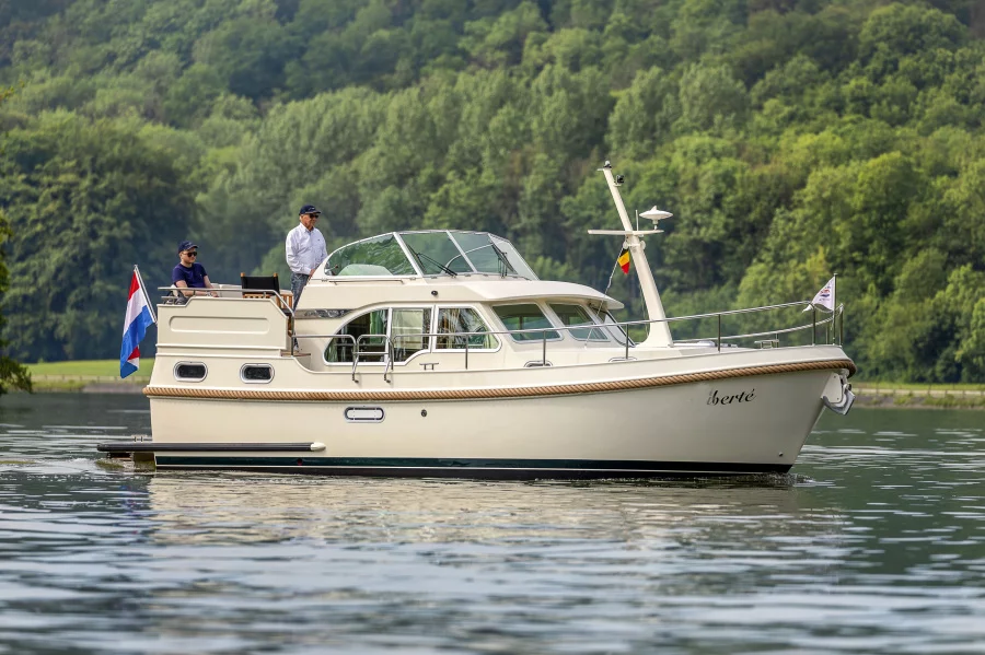 Linssen Grand Sturdy 30.0 AC (Mapheri)  - 3