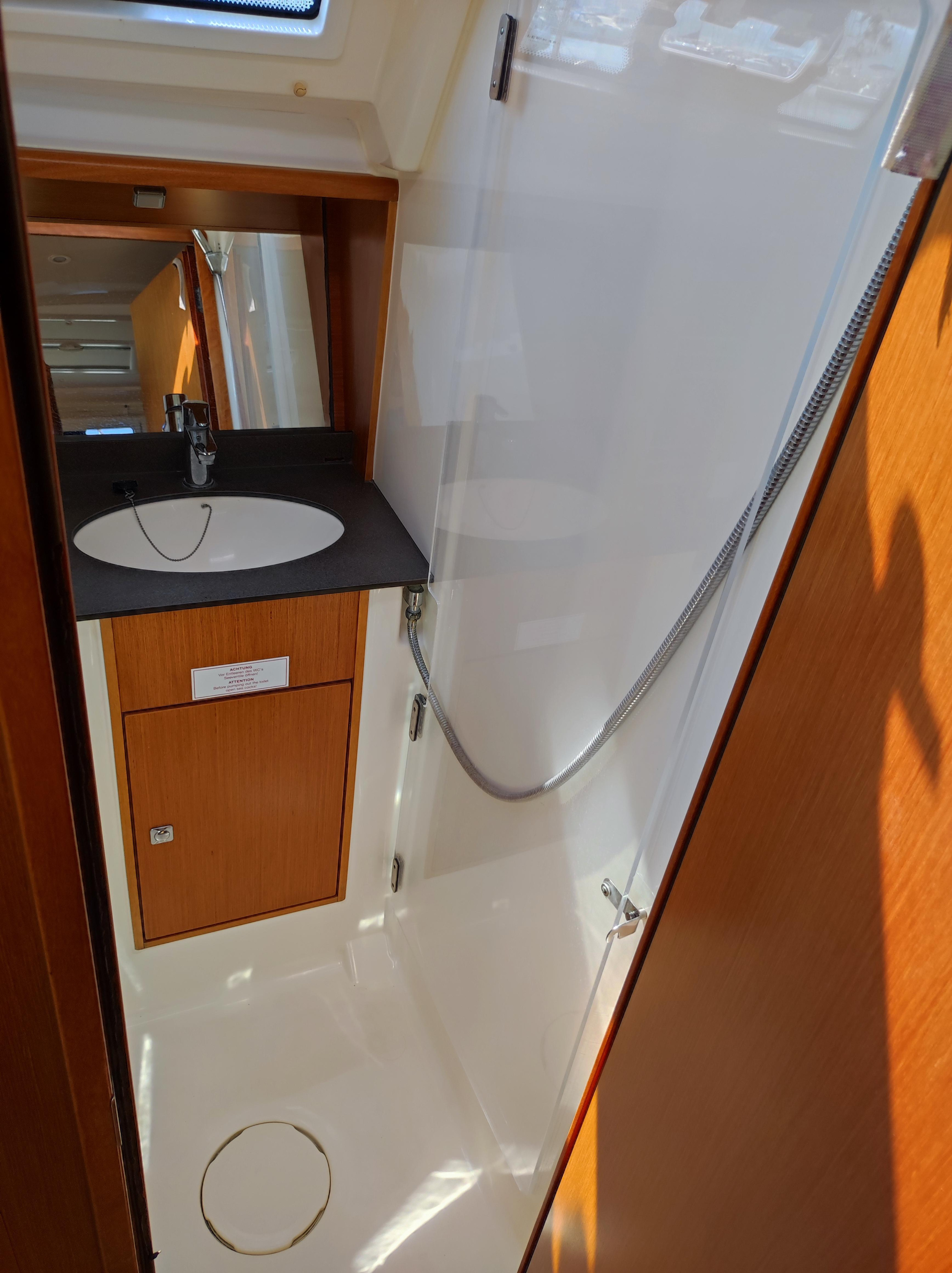 Photo #10 - Bavaria Cruiser 41 (IOLI) en Lefkada - 18278