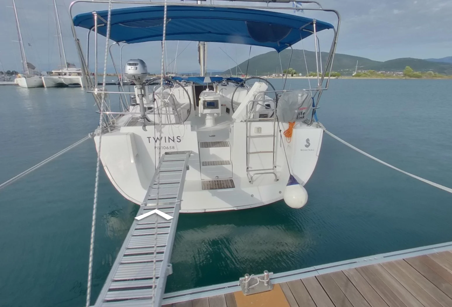 Oceanis 43+ (Twins)  - 2