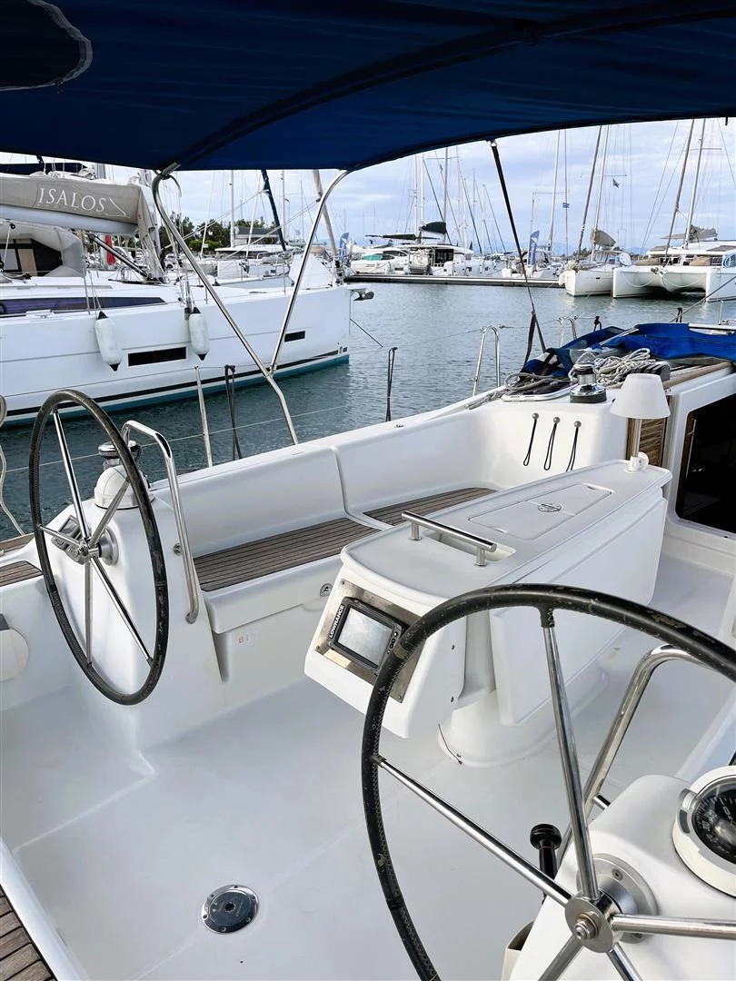 Oceanis 43+ (Twins)  - 15