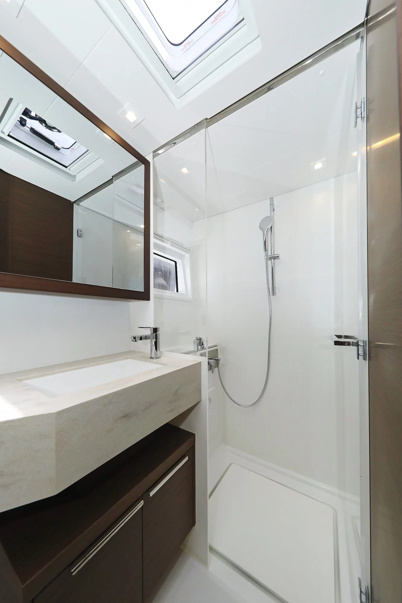 Lagoon 46 (WHITE PEARL)  - 27