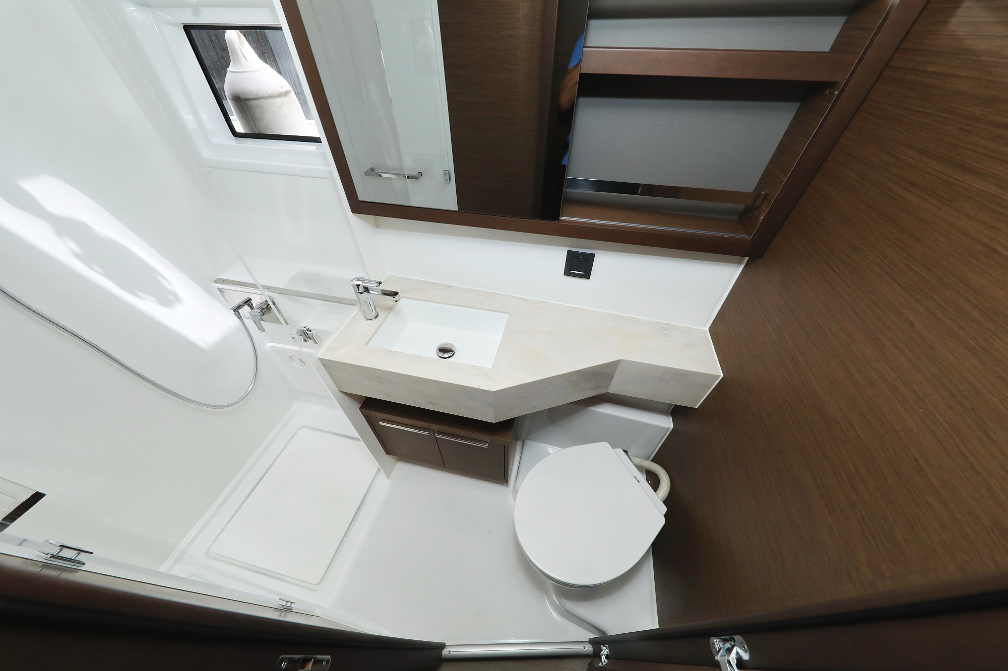 Photo #7 - Lagoon 46 (WHITE PEARL) in Sukosan - 8002