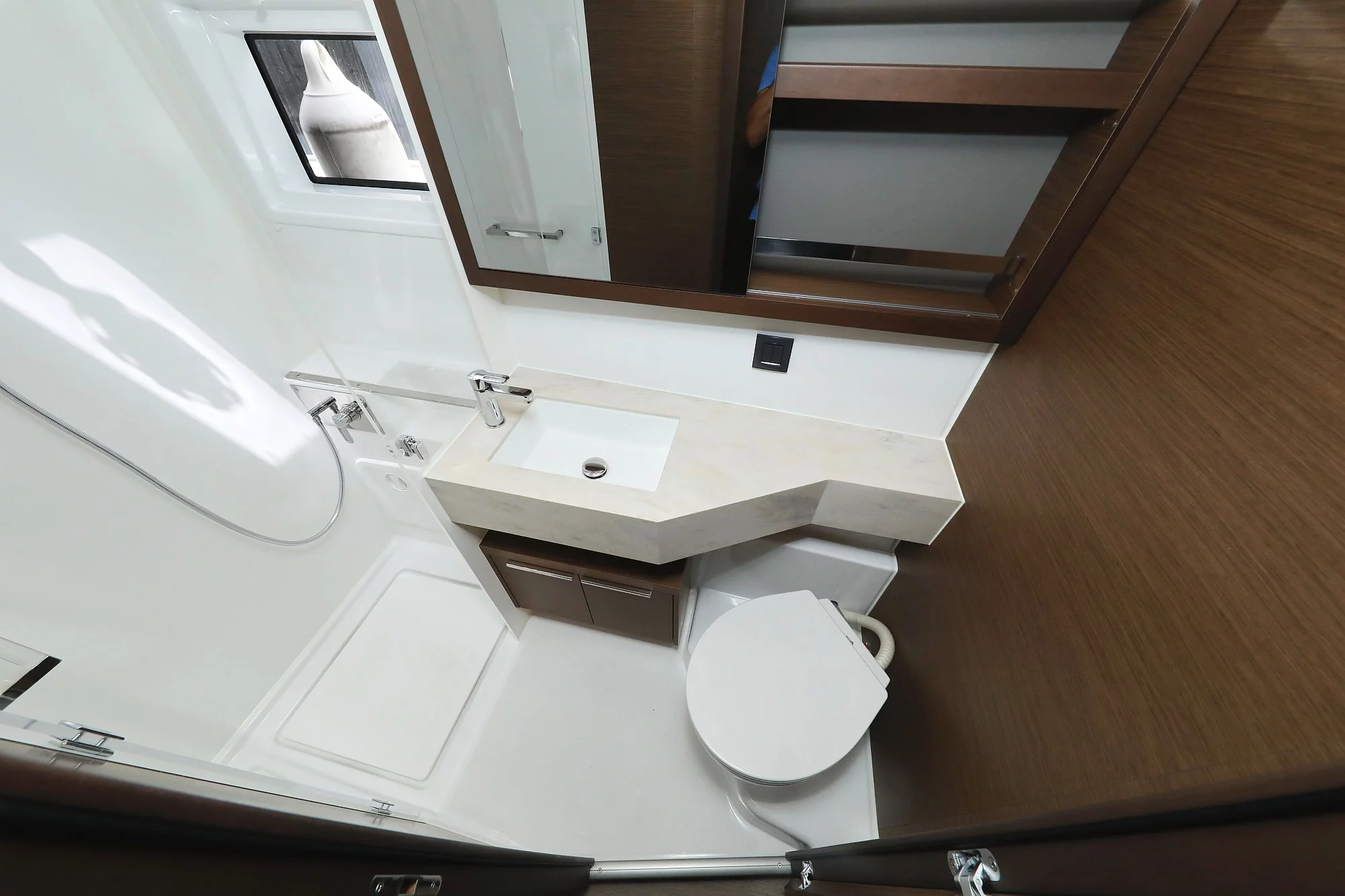 Lagoon 46 (WHITE PEARL)  - 6