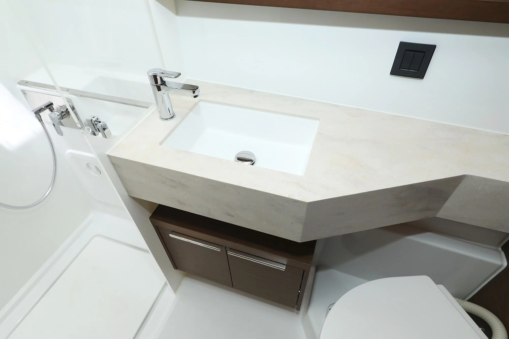 Lagoon 46 (WHITE PEARL)  - 23