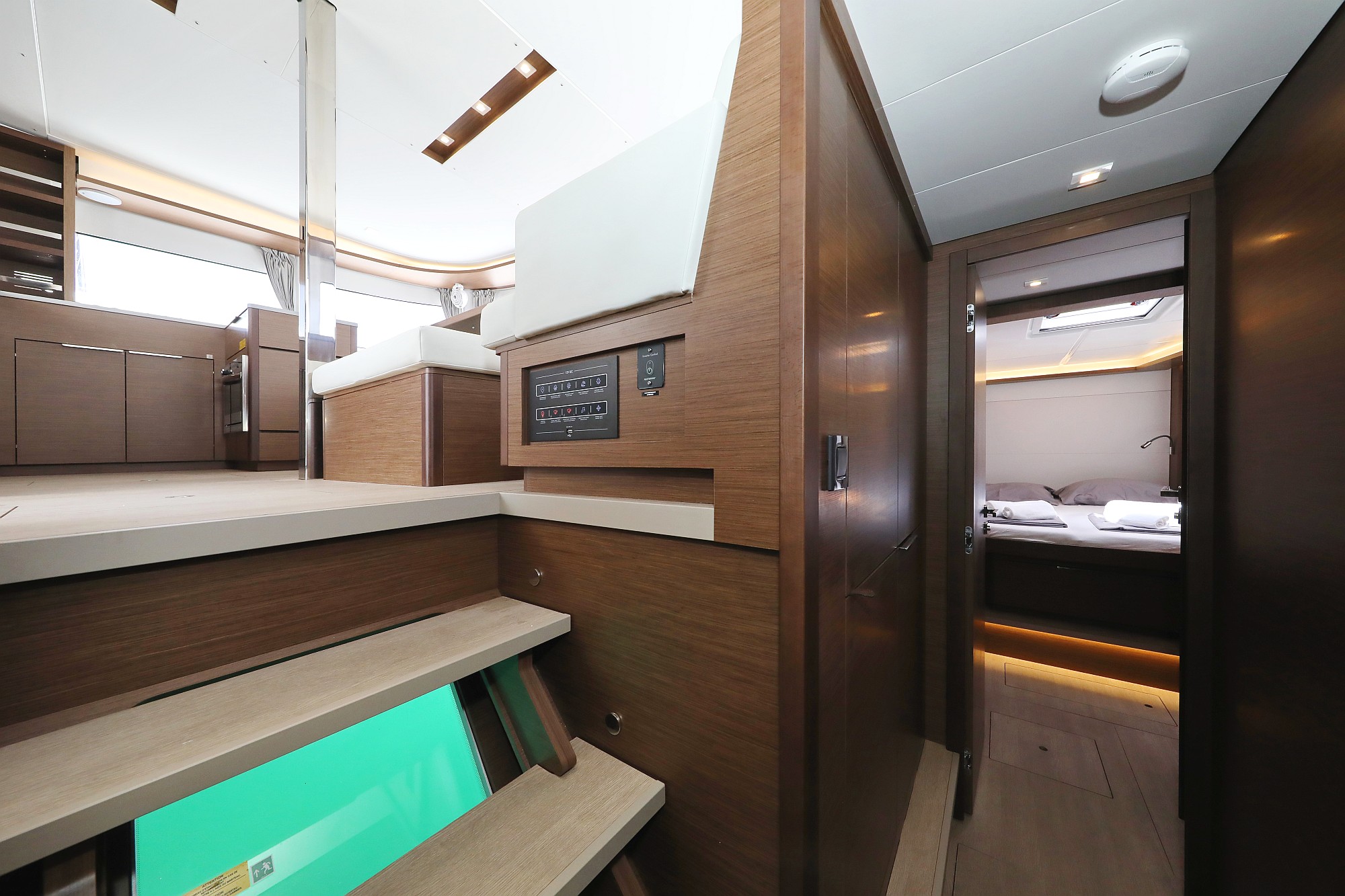 Photo #30 - Lagoon 46 (WHITE PEARL) in Sukosan - 8002