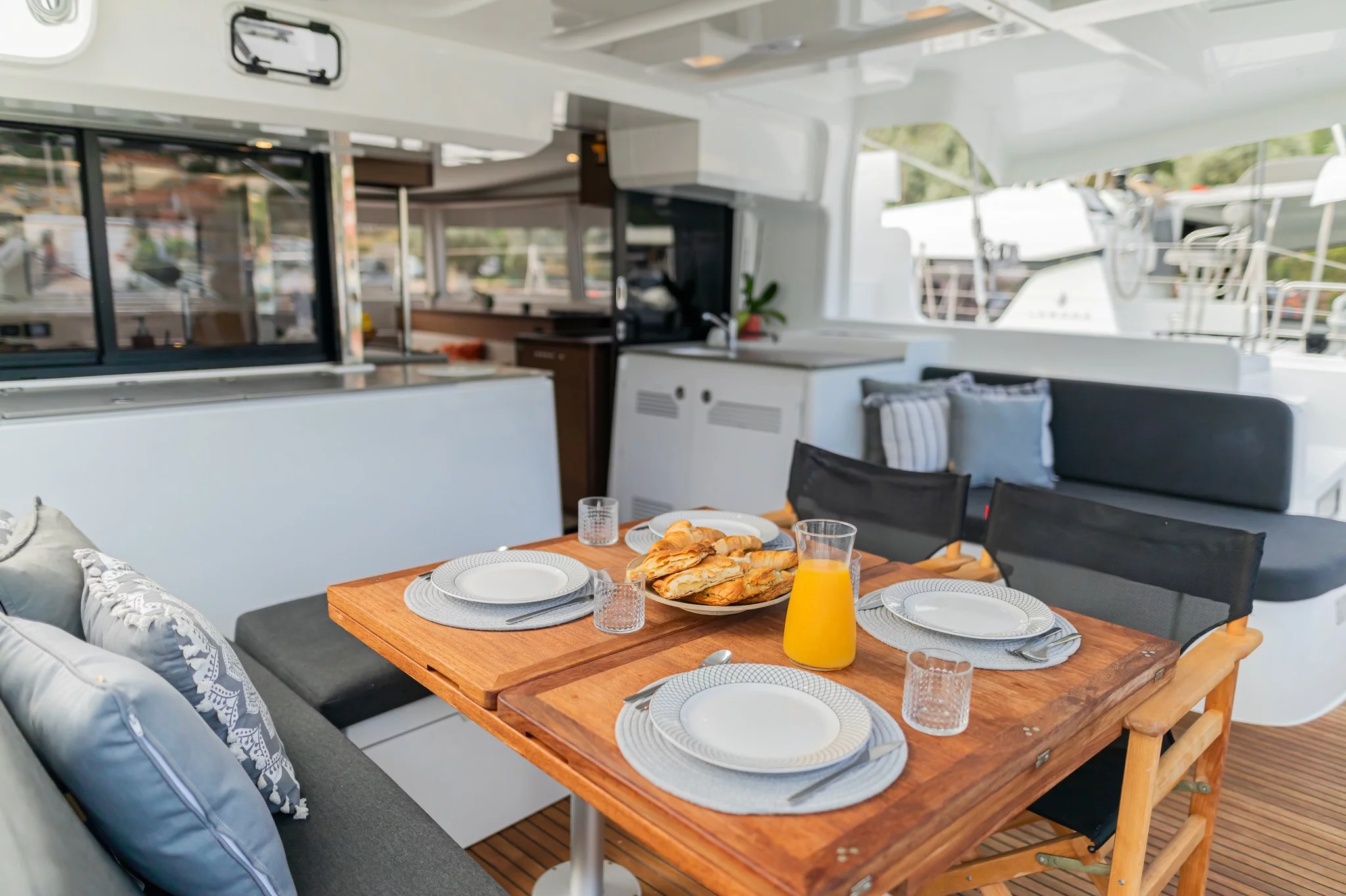 Lagoon 46 (Owner's version) (LINO)  - 5