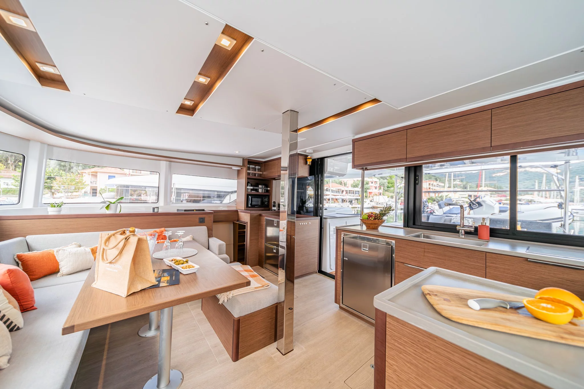 Lagoon 46 (Owner's version) (LINO)  - 19