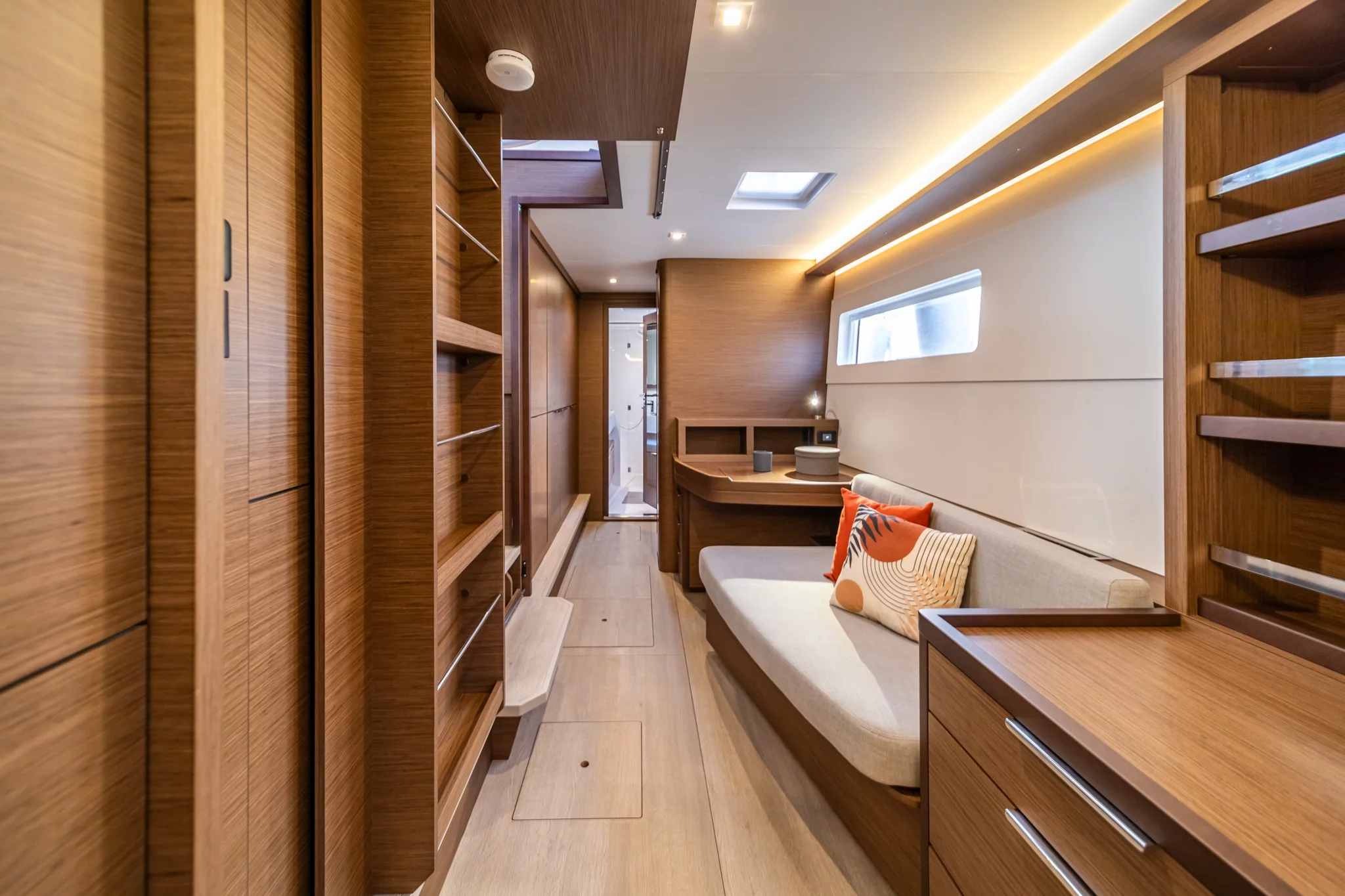 Lagoon 46 (Owner's version) (LINO)  - 8