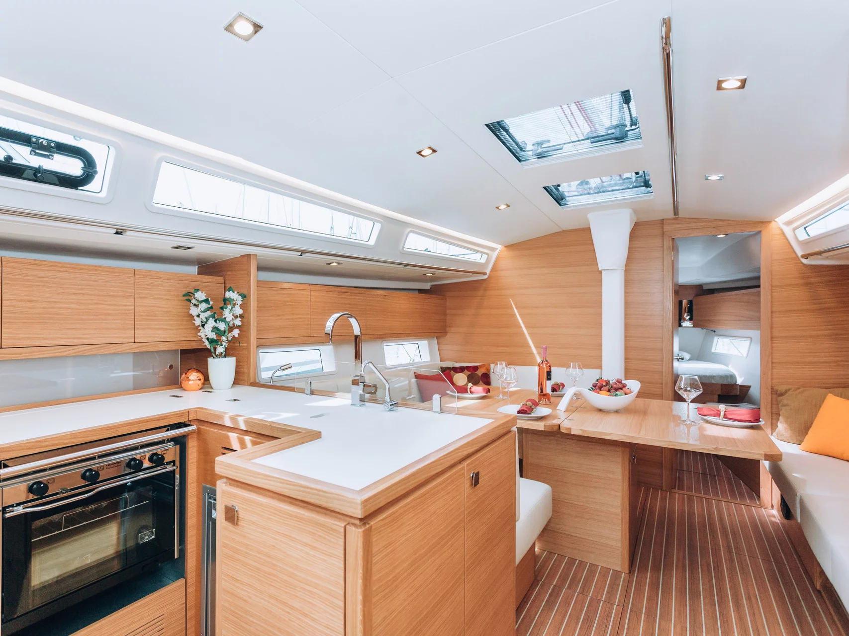 Salona 46 (IRIS) Interior image - 5