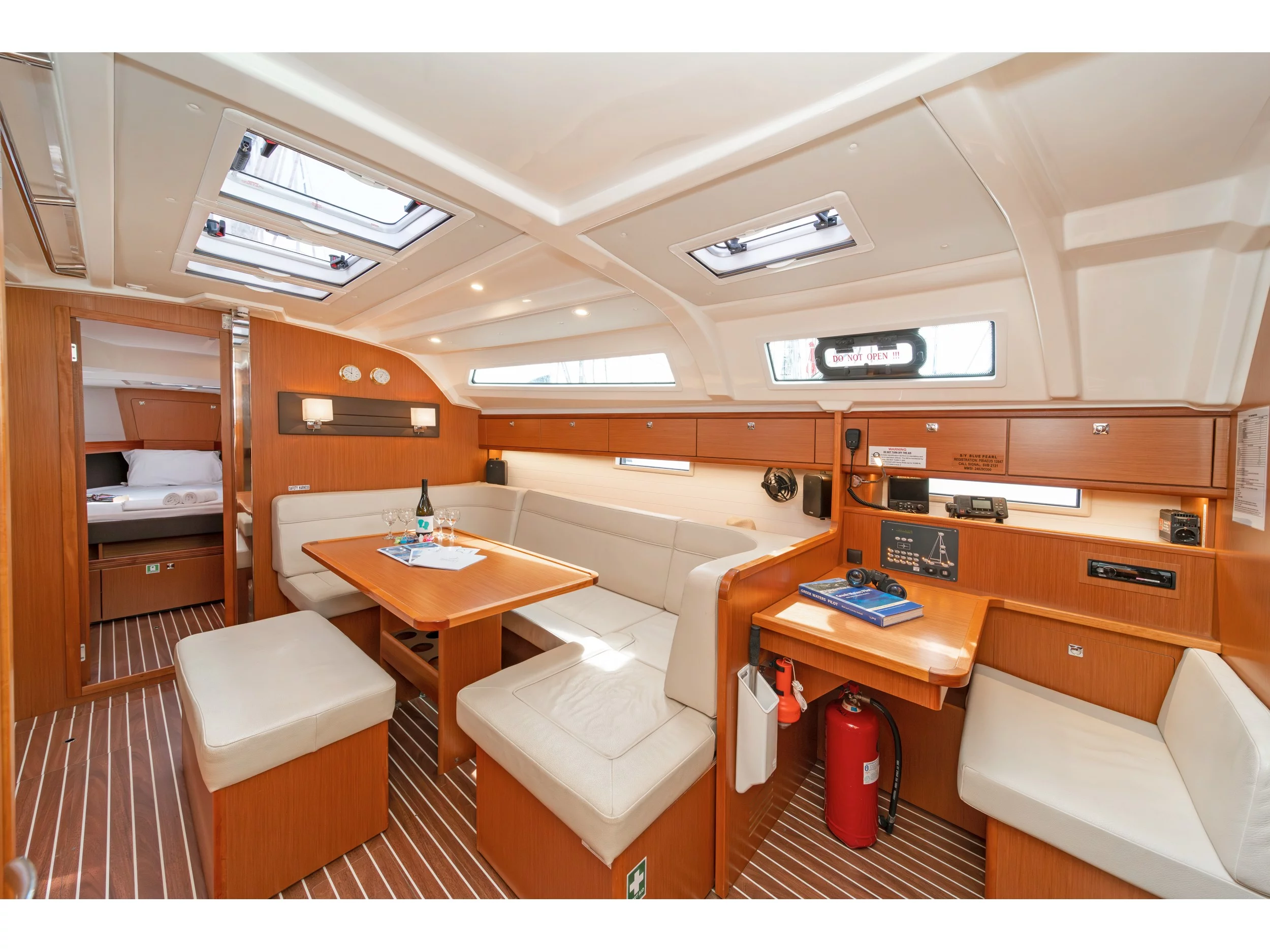 Bavaria Cruiser 41 (Laertis) Interior image - 16