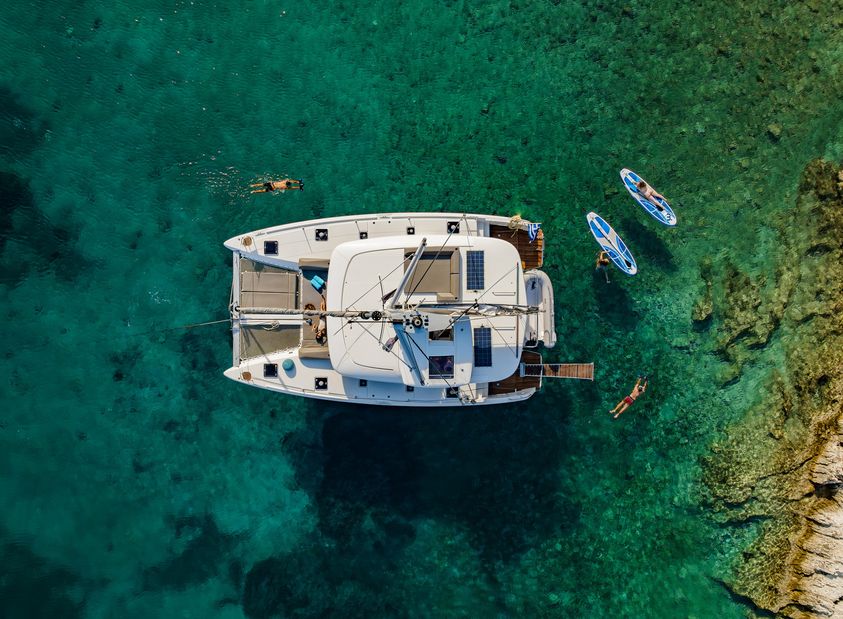 Photo #4 - Lagoon 42 (JOY) in Lefkada - 17109