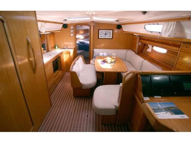 Interior image - 2