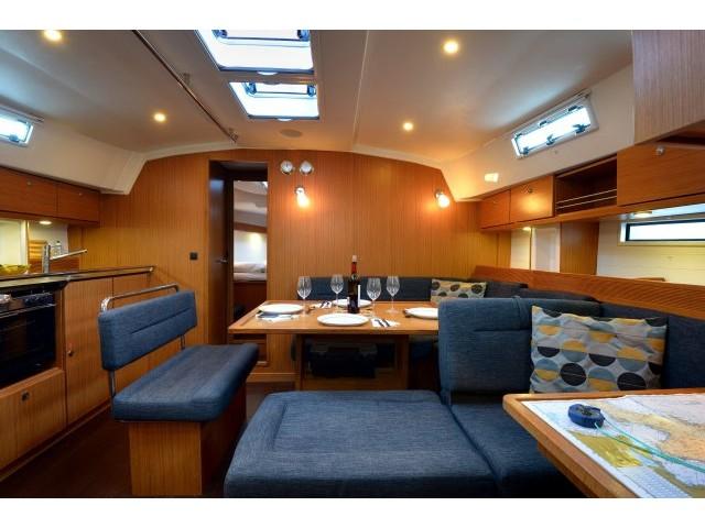 Interior image - 1