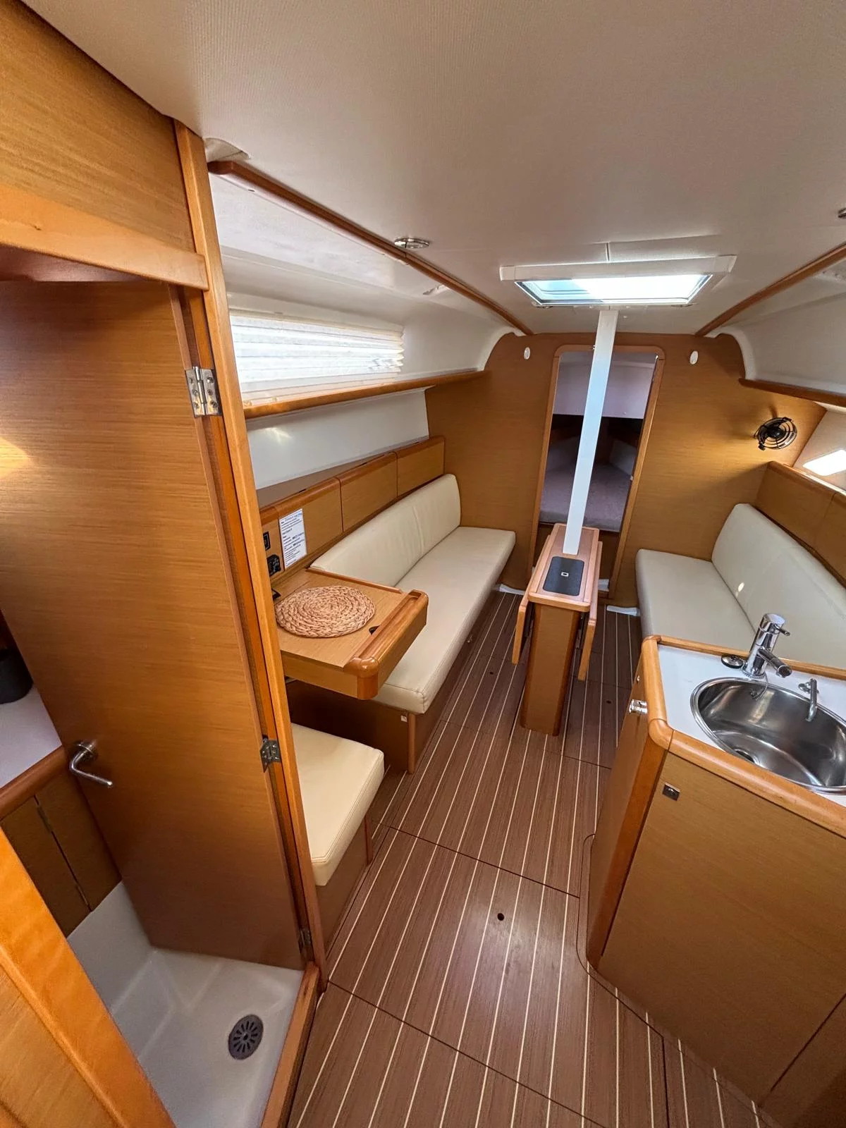 Sun Odyssey 33i (Nimpto)  - 10