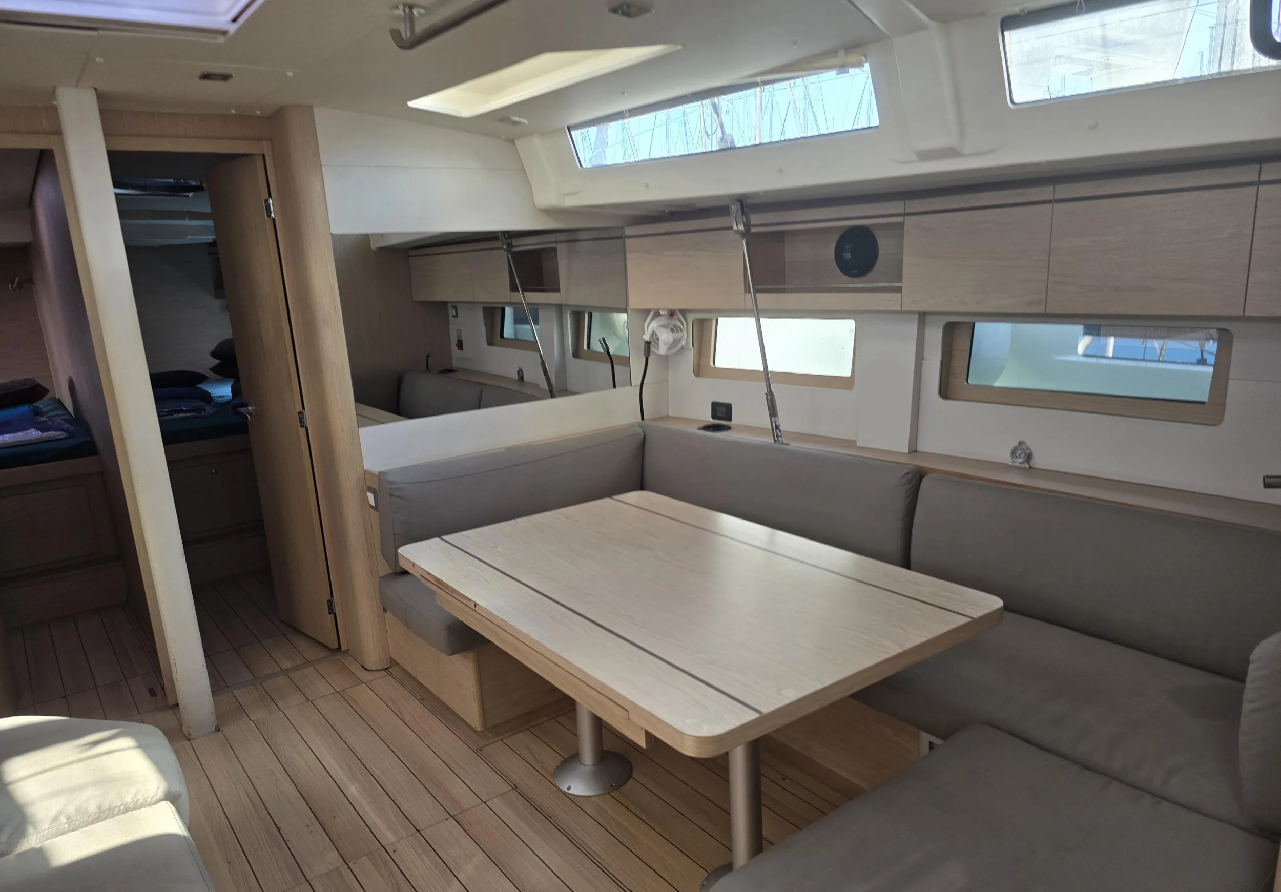 Oceanis 51.1 Air Condition/ (Amelia)  - 23