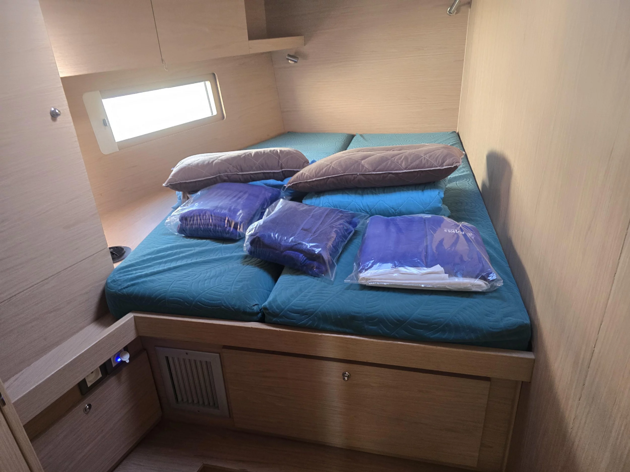 Oceanis 51.1 Air Condition/ (Amelia)  - 1
