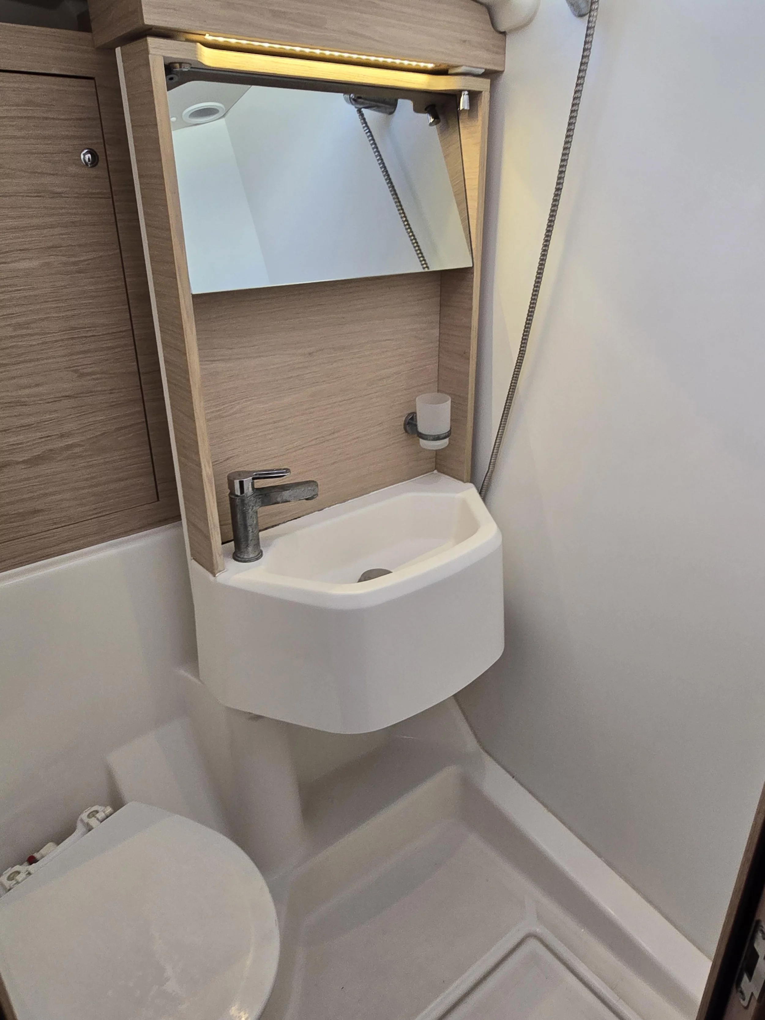 Oceanis 51.1 Air Condition/ (Amelia)  - 17