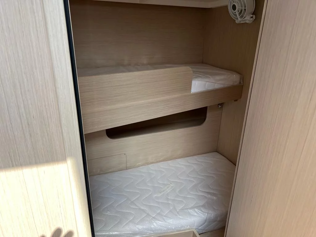 Oceanis 51.1 Air Condition/ (Amelia)  - 27