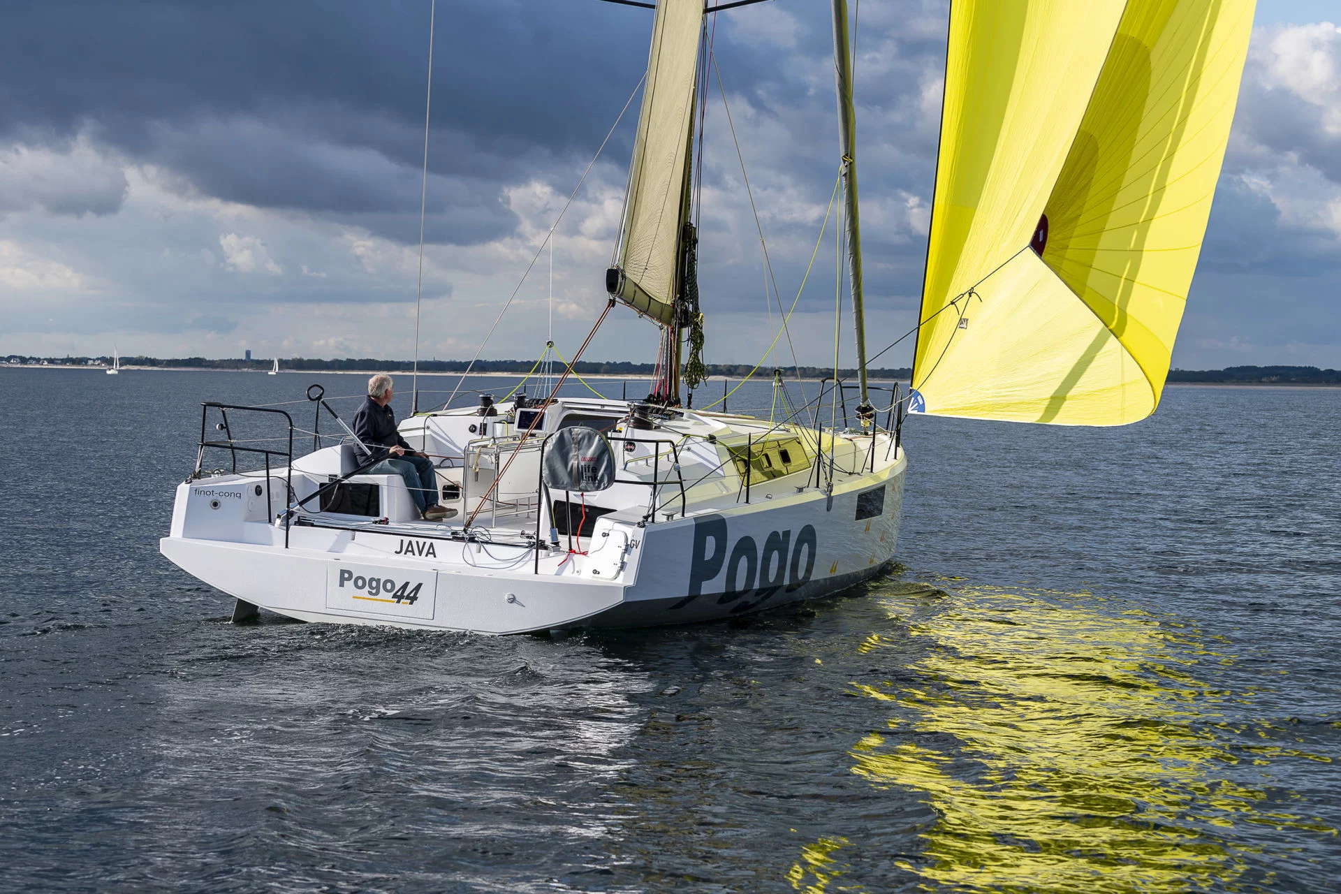 Pogo 44 (Spirit)  - 20
