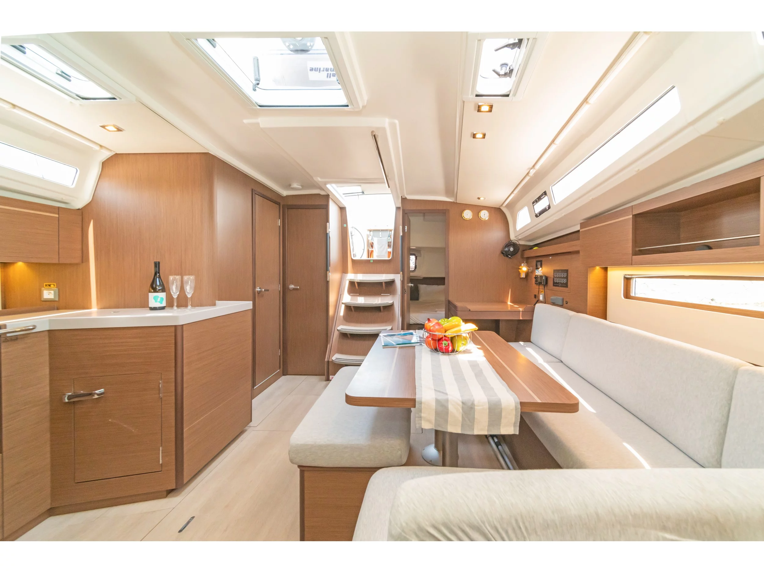Oceanis 40.1 (3+1 cab) (Roza) Interior image - 8