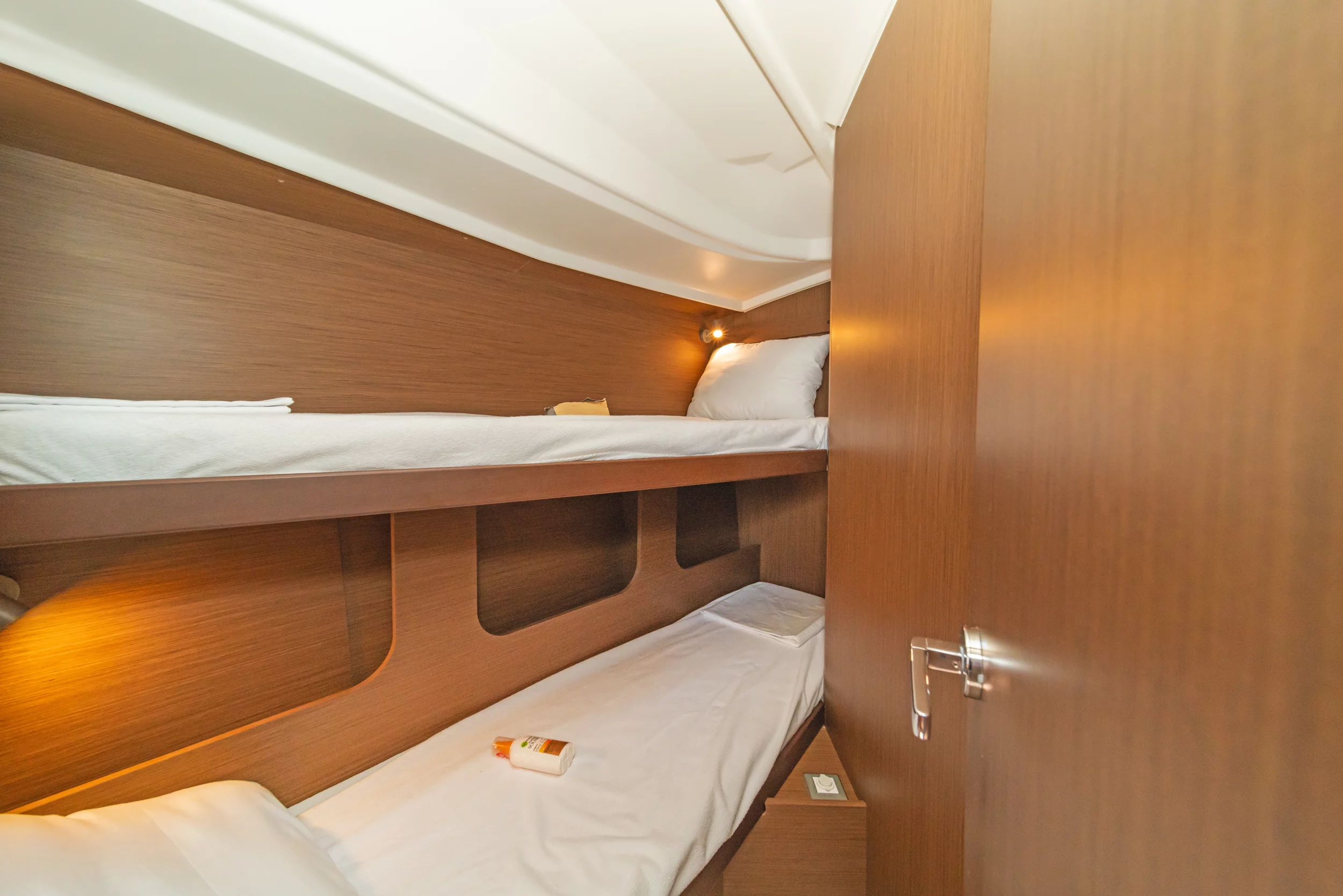 Oceanis 40.1 (3+1 cab) (Roza)  - 2
