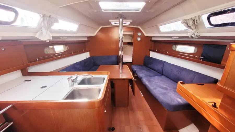 Photo #12 - Oceanis 31 (DL) (Perig) in Saint-Quay-Portrieux - 22828