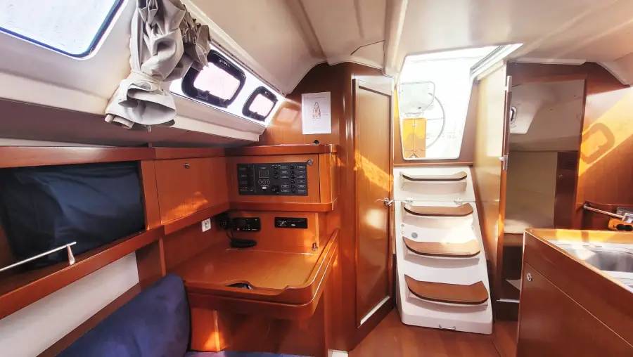 Photo #2 - Oceanis 31 (DL) (Perig) in Saint-Quay-Portrieux - 22828