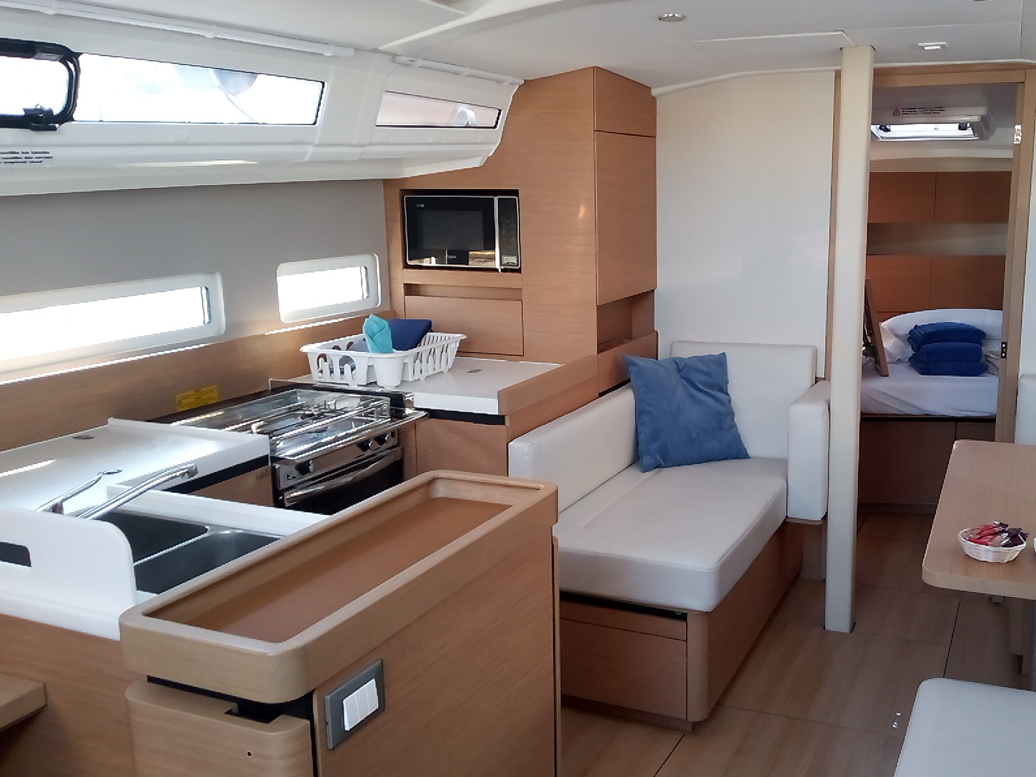 Photo #2 - Sun Odyssey 410 (Rocabruna) in Palamos - 11329