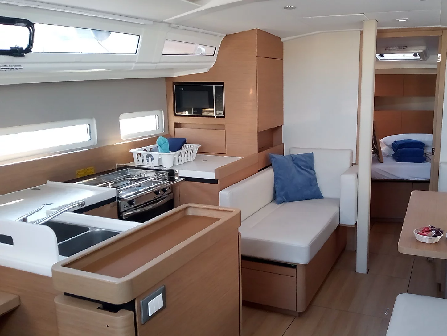 Sun Odyssey 410 (Rocabruna) Interior image - 1