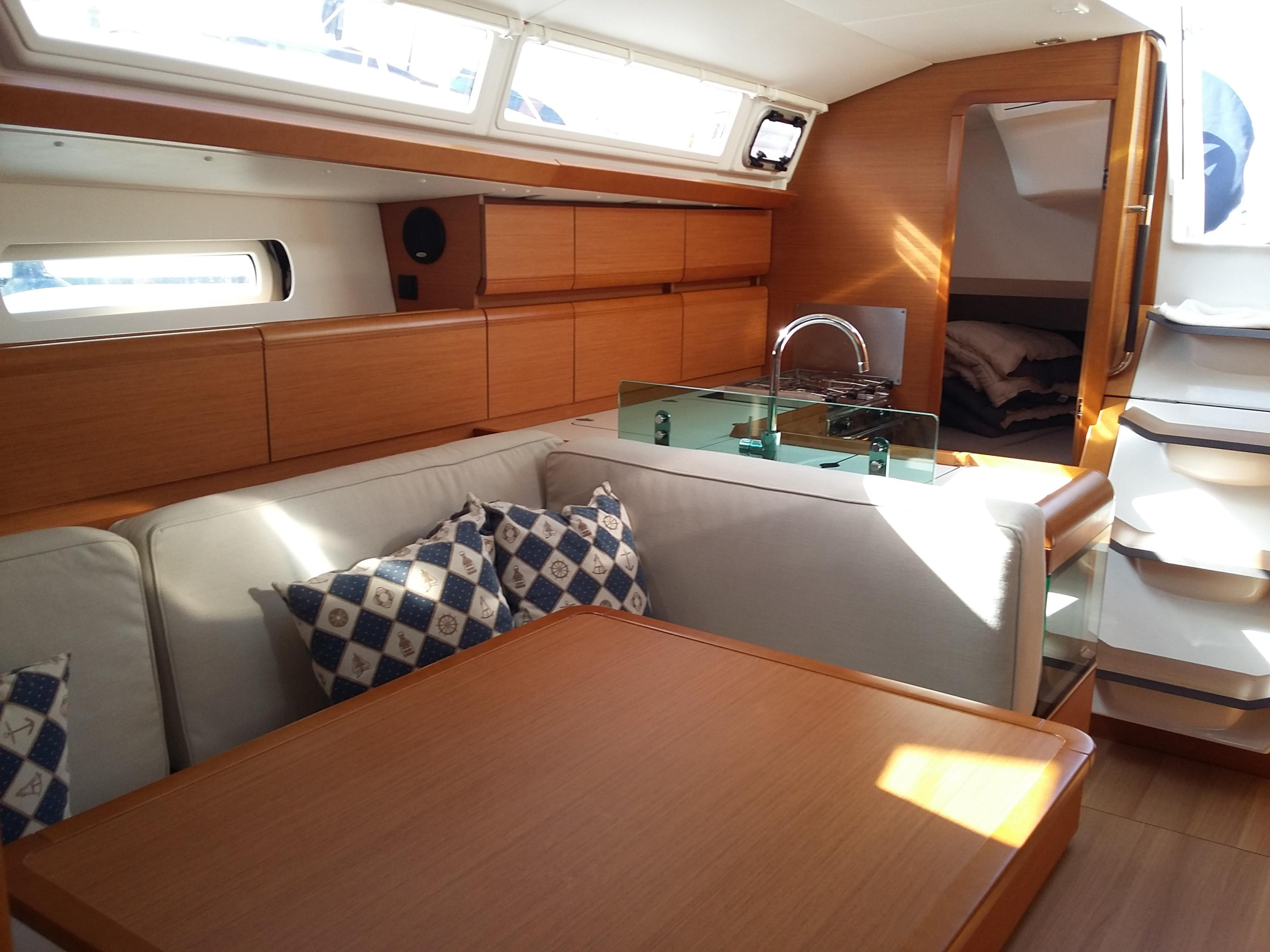 Photo #3 - Sun Odyssey 419 (Comanegra) in Palamos - 7913