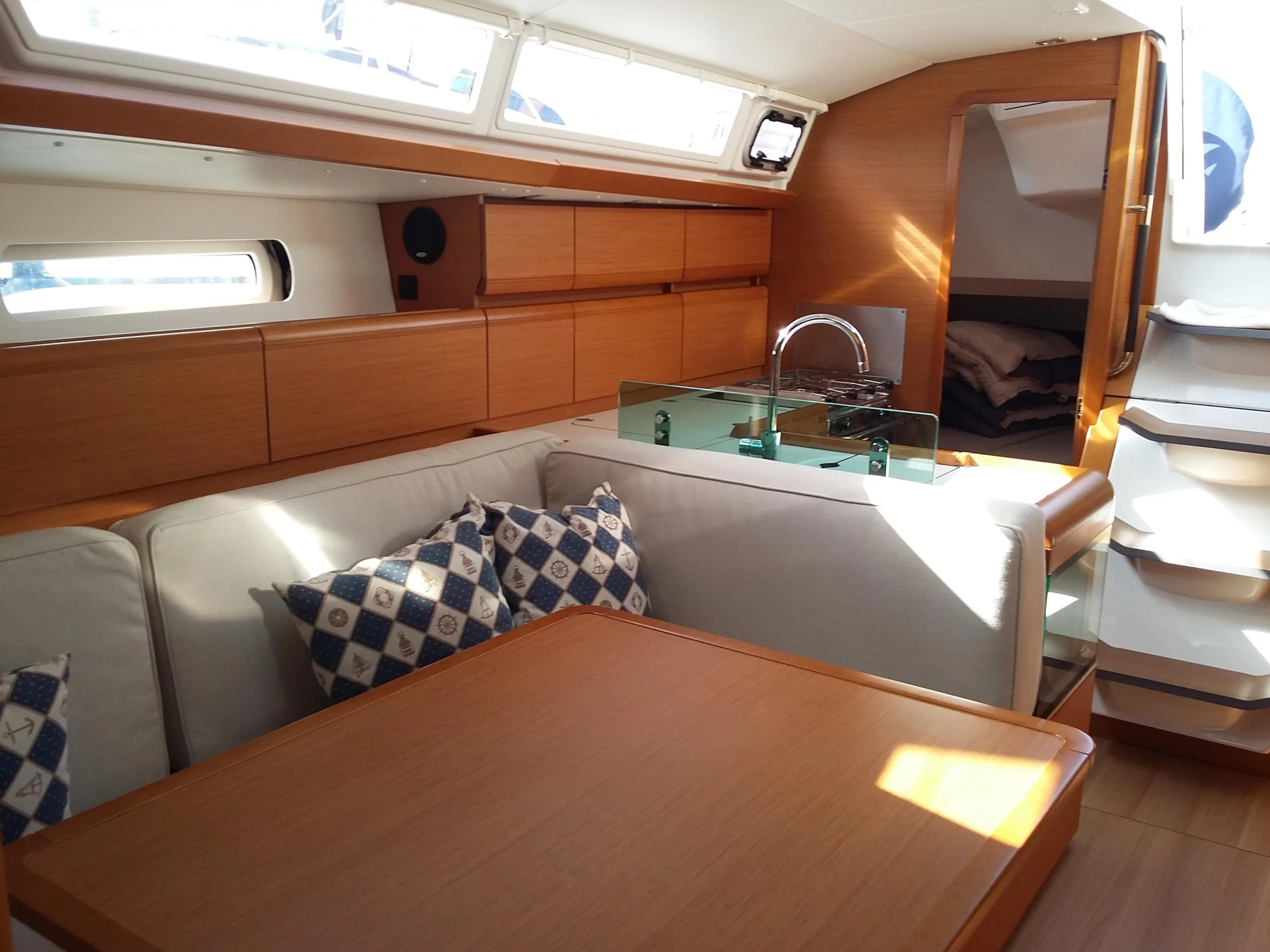Sun Odyssey 419 (Comanegra)  - 2