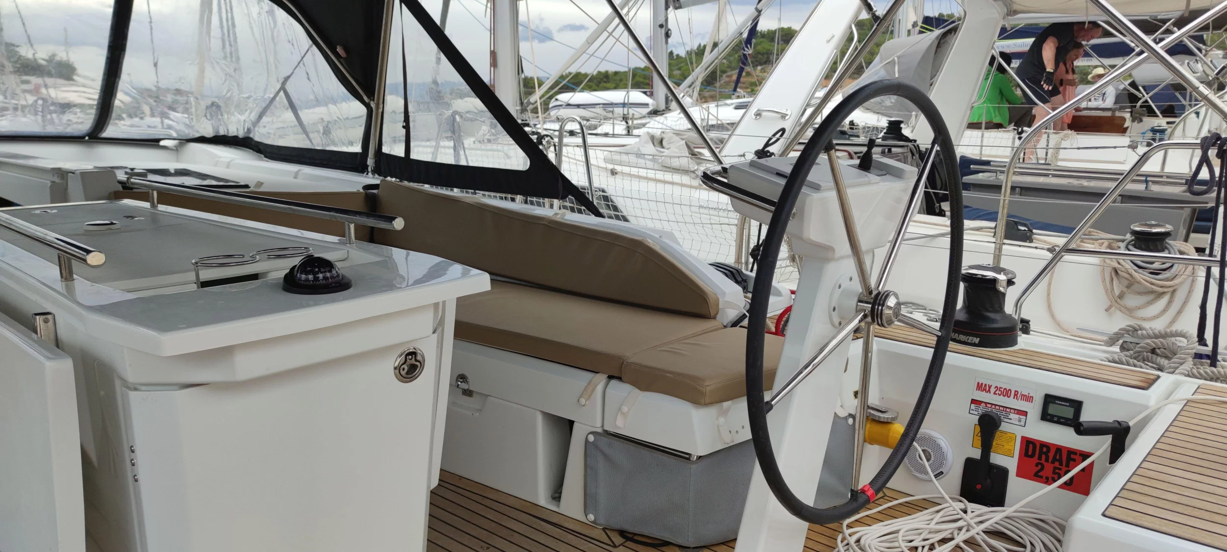 Oceanis 46.1 (Everest)  - 15