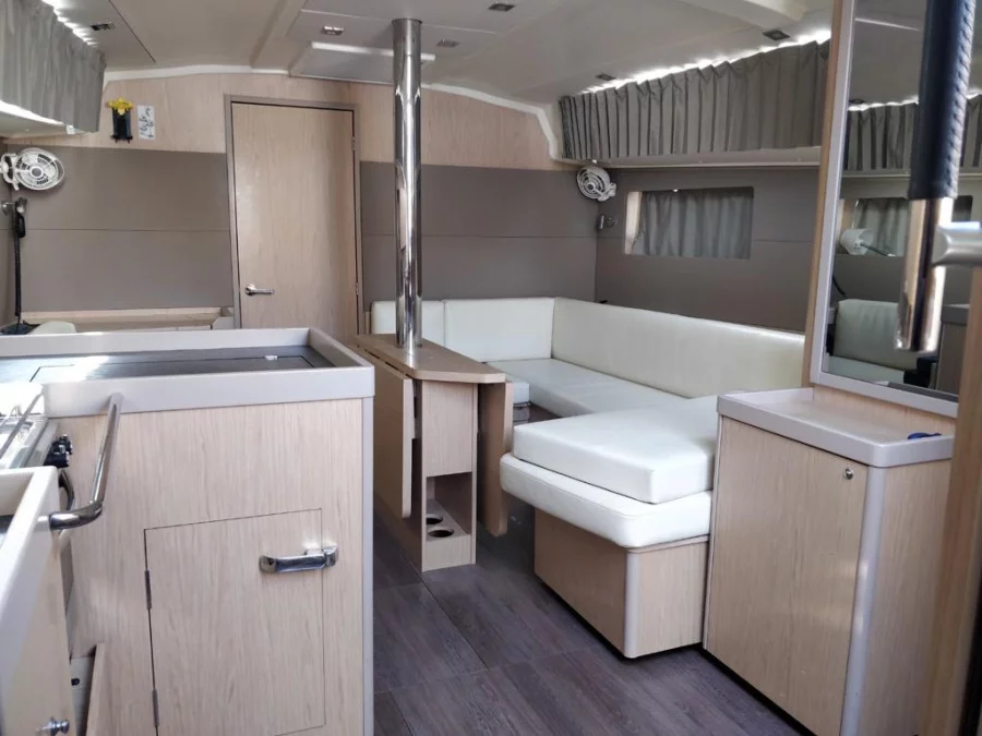 Oceanis 41.1 (Blue Step)  - 8