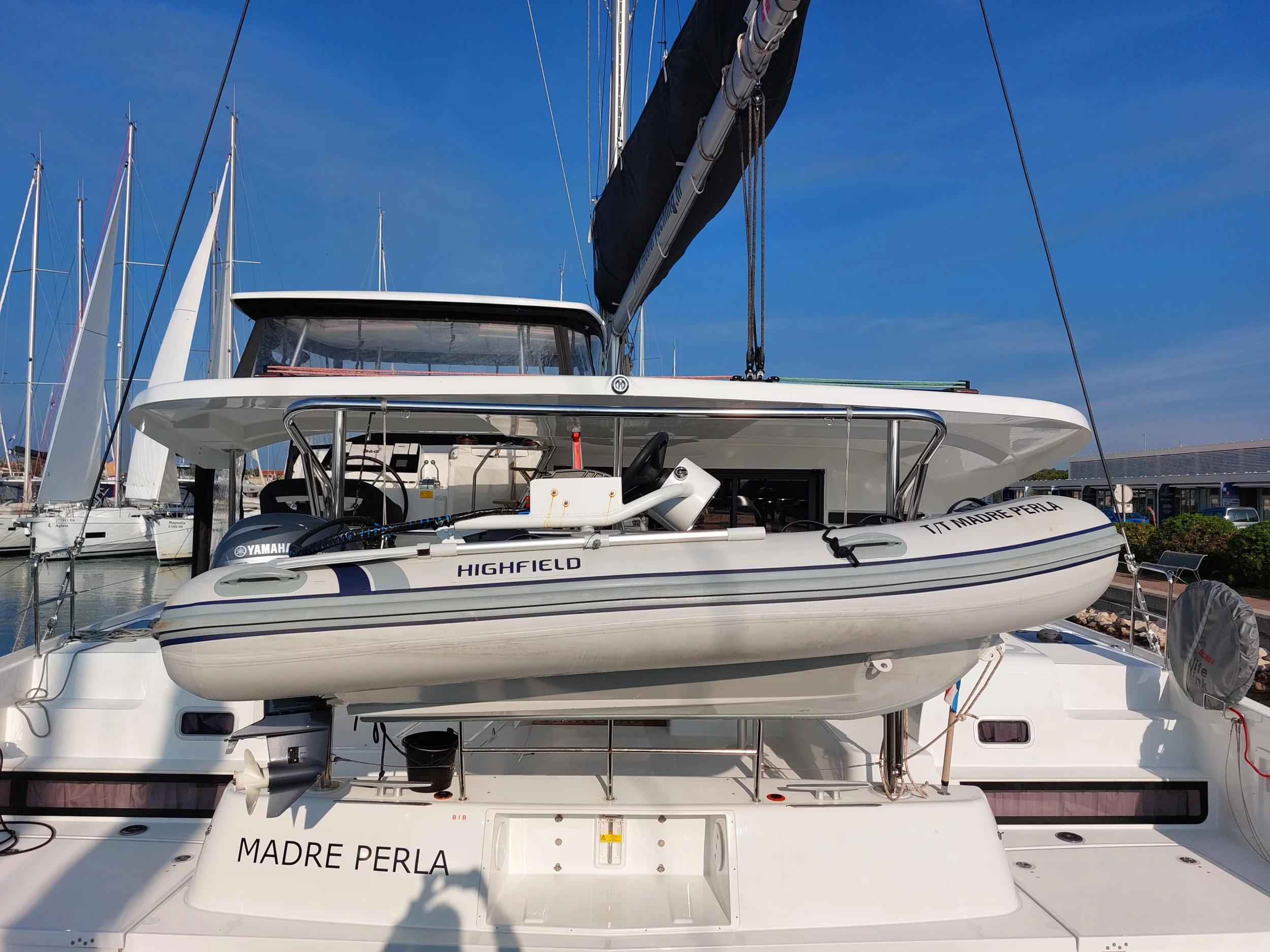 Lagoon 42 (MADRE PERLA)  - 68