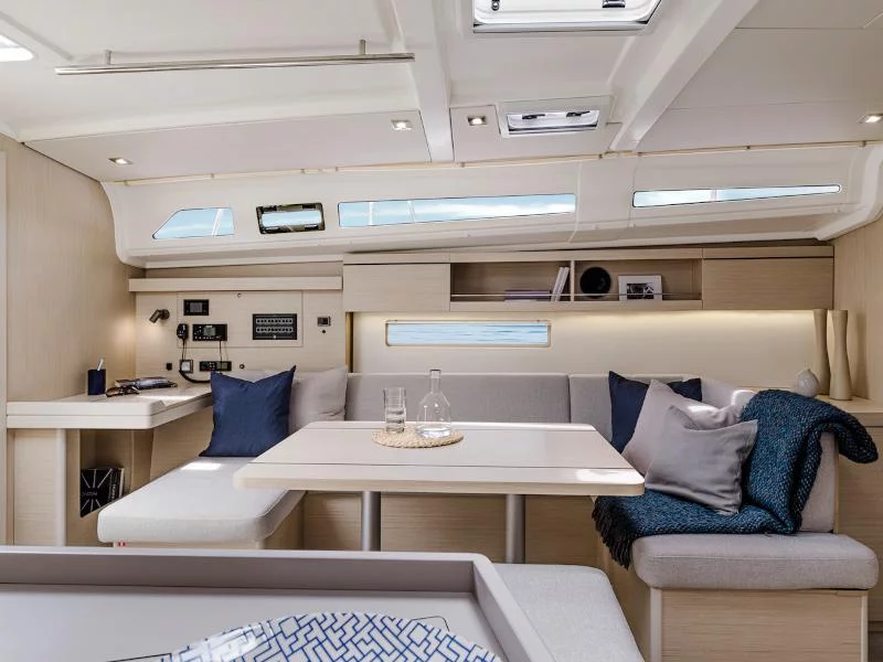 Oceanis 40.1 (Eisner) Interior image - 2