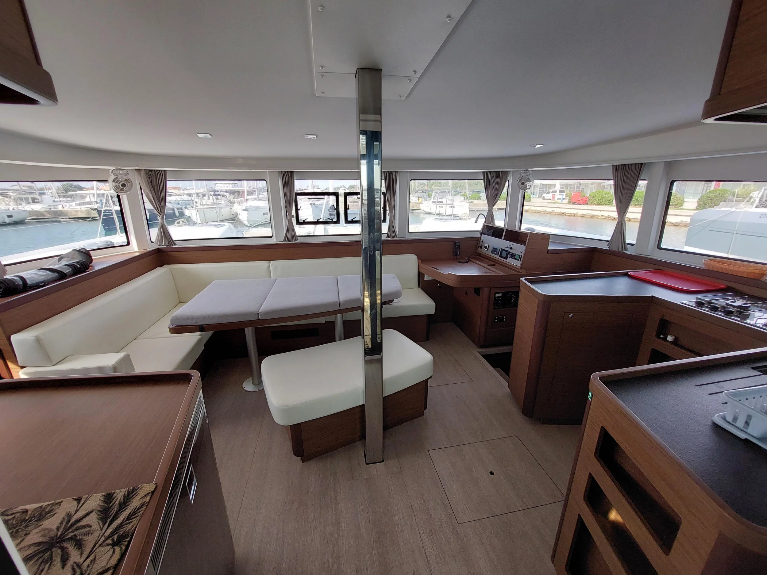 Lagoon 42 (DALMATIA SUNRISE) Interior image - 21