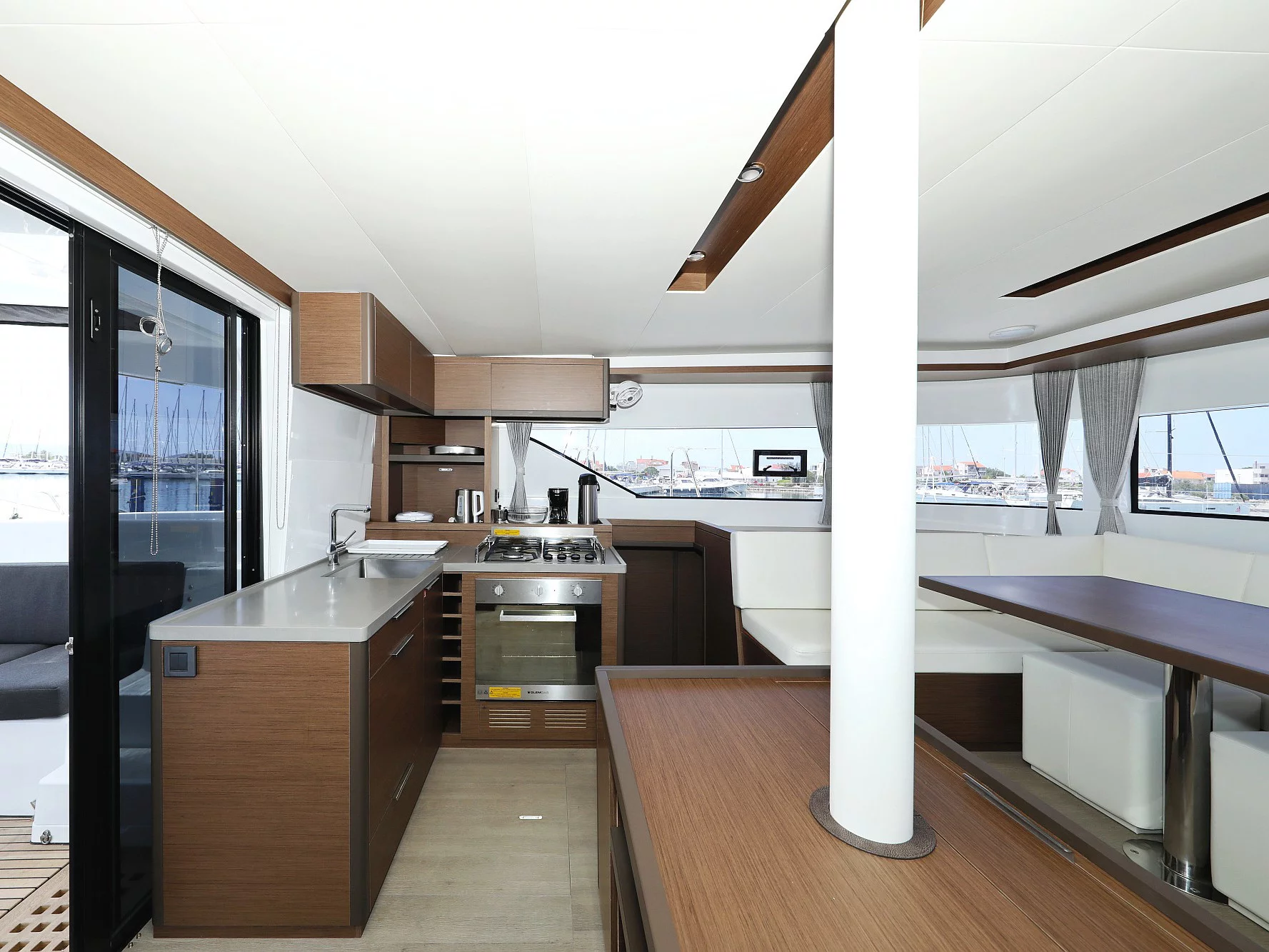 Lagoon 50 (HIGH LIFE) Interior image - 3