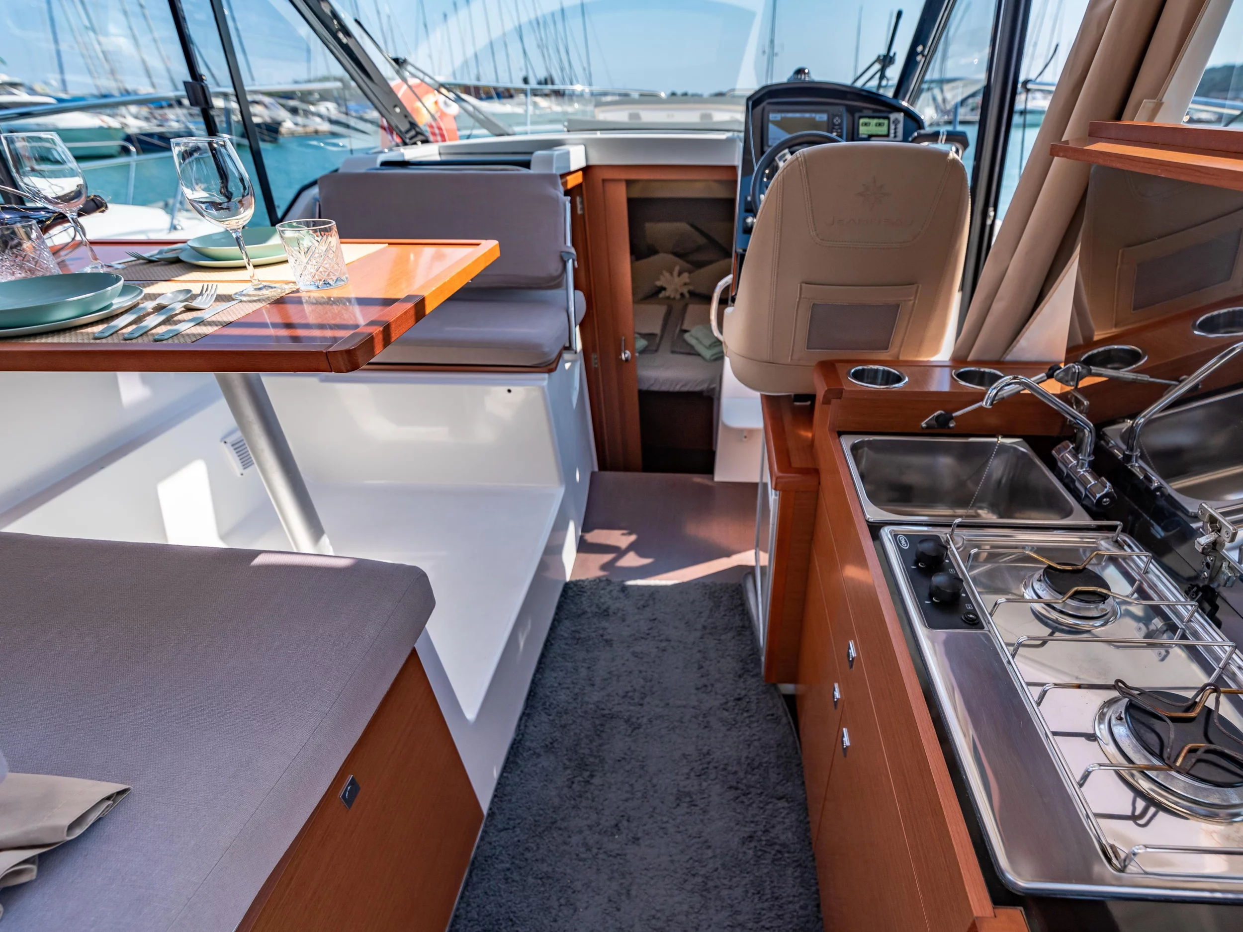Merry Fisher 895 (Leonie) Interior image - 8