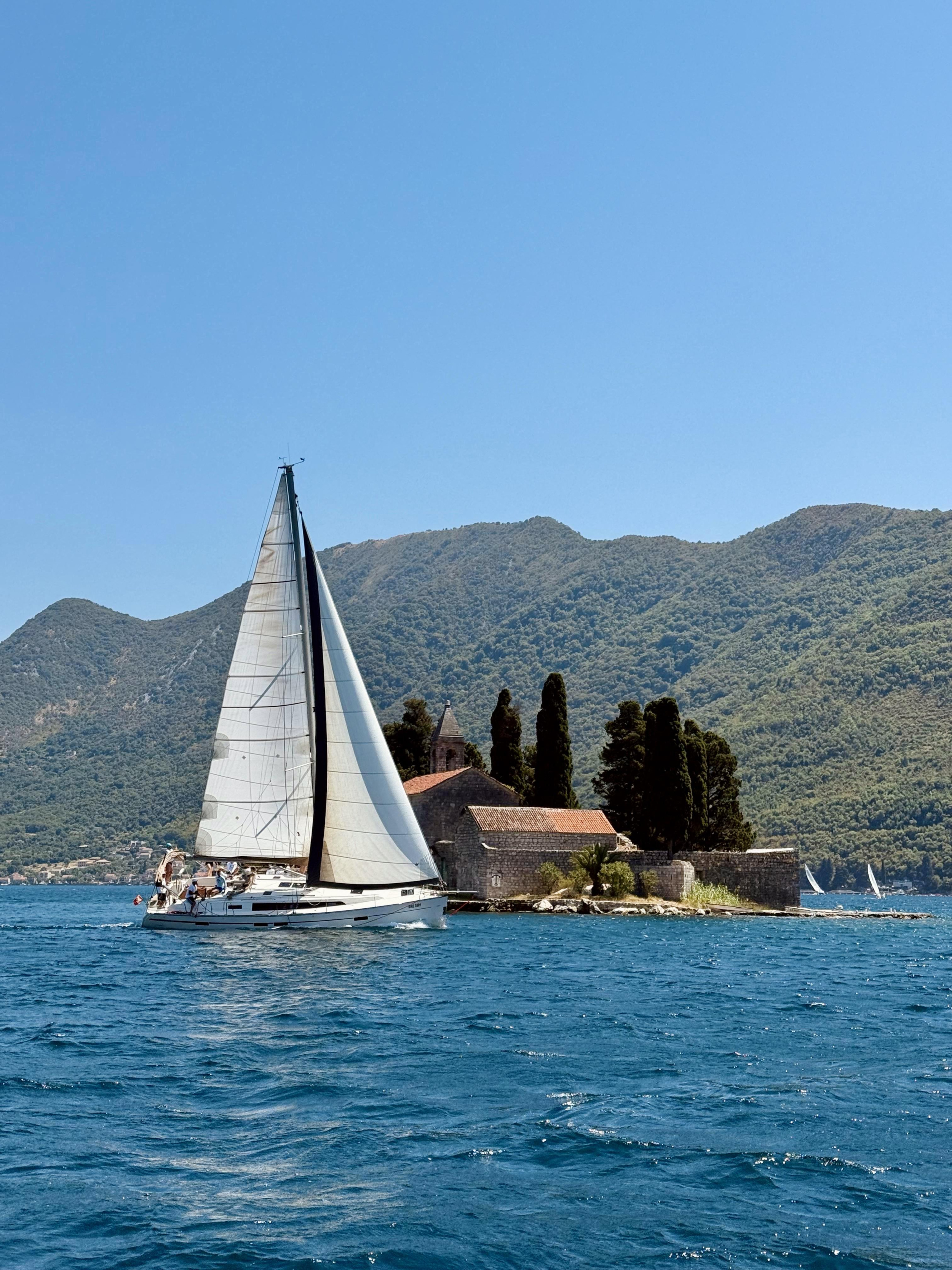 Bavaria Cruiser 46 — photo 8